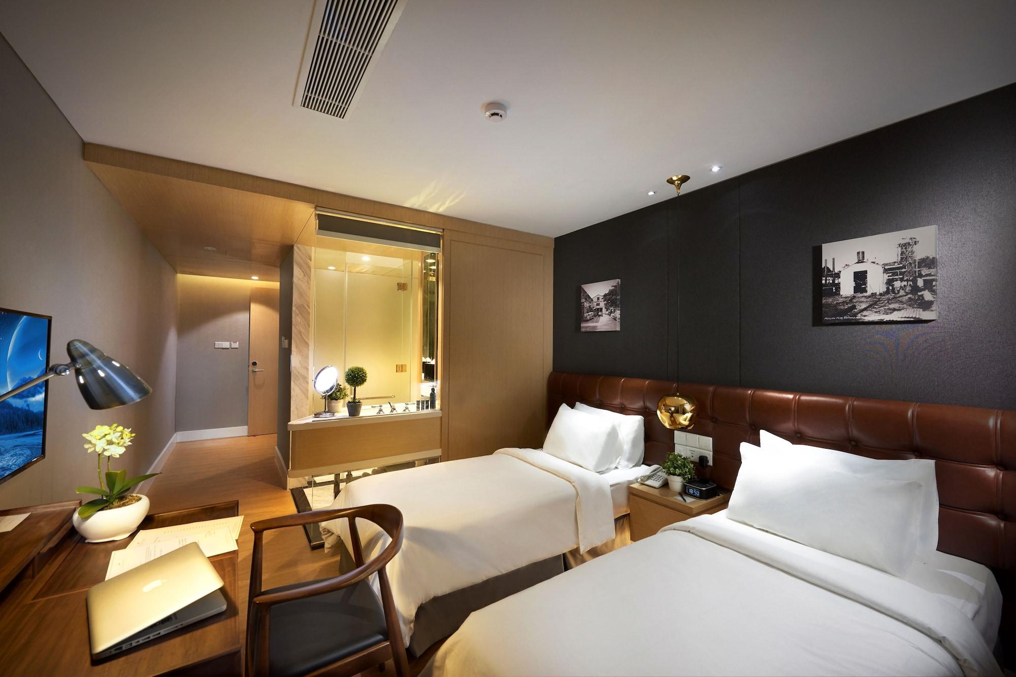 Kingwood Boutique Hotel Miri Bagian luar foto