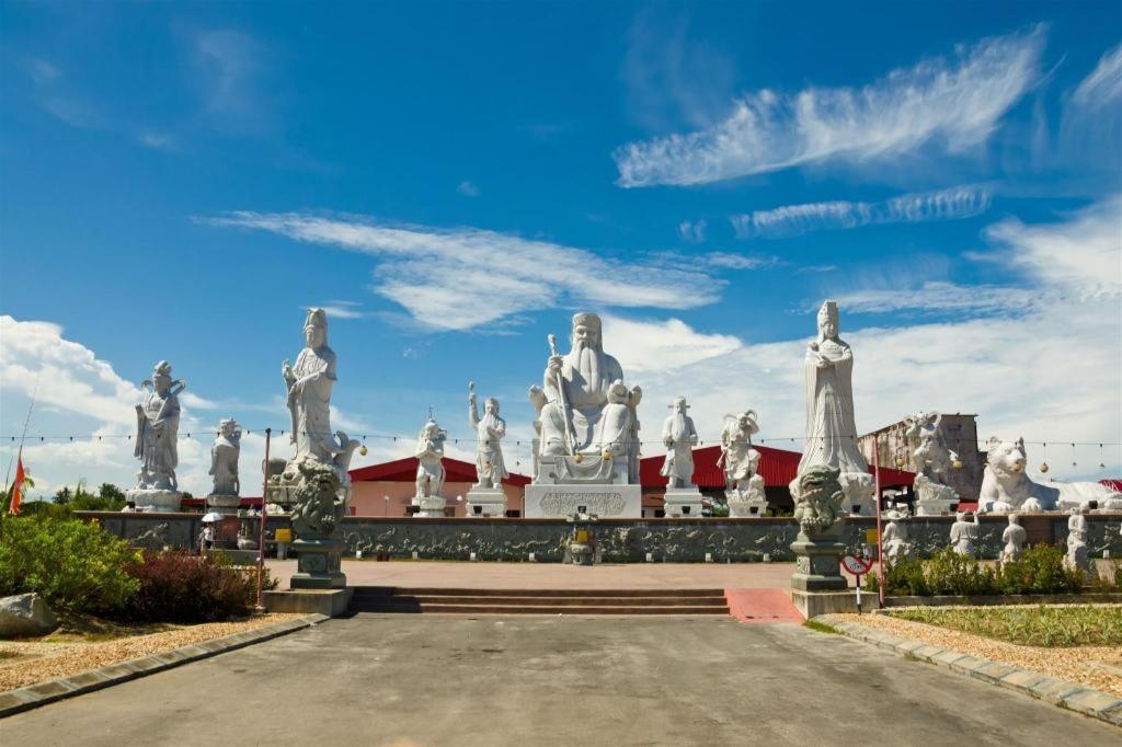 Kingwood Boutique Hotel Miri Bagian luar foto