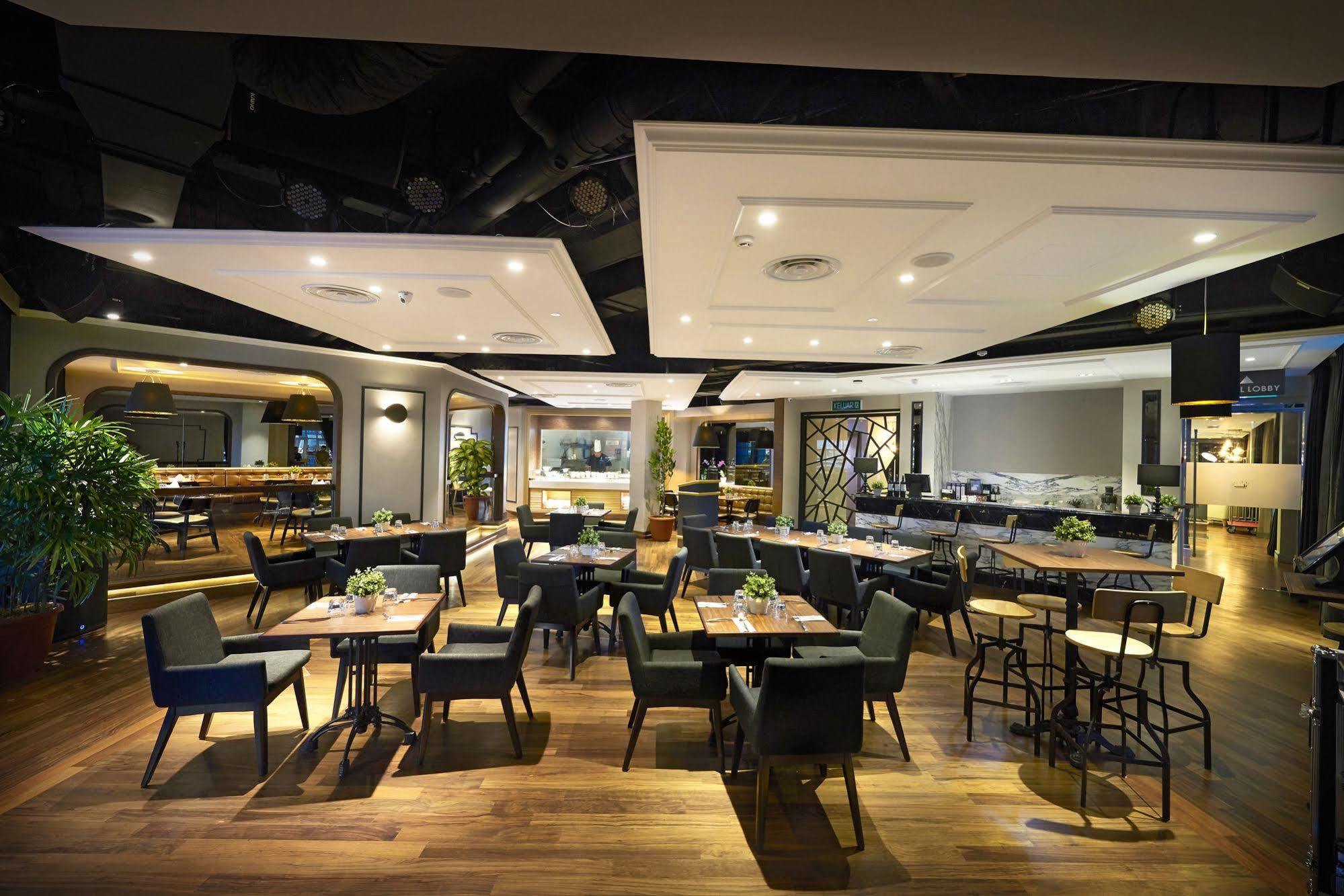 Kingwood Boutique Hotel Miri Bagian luar foto