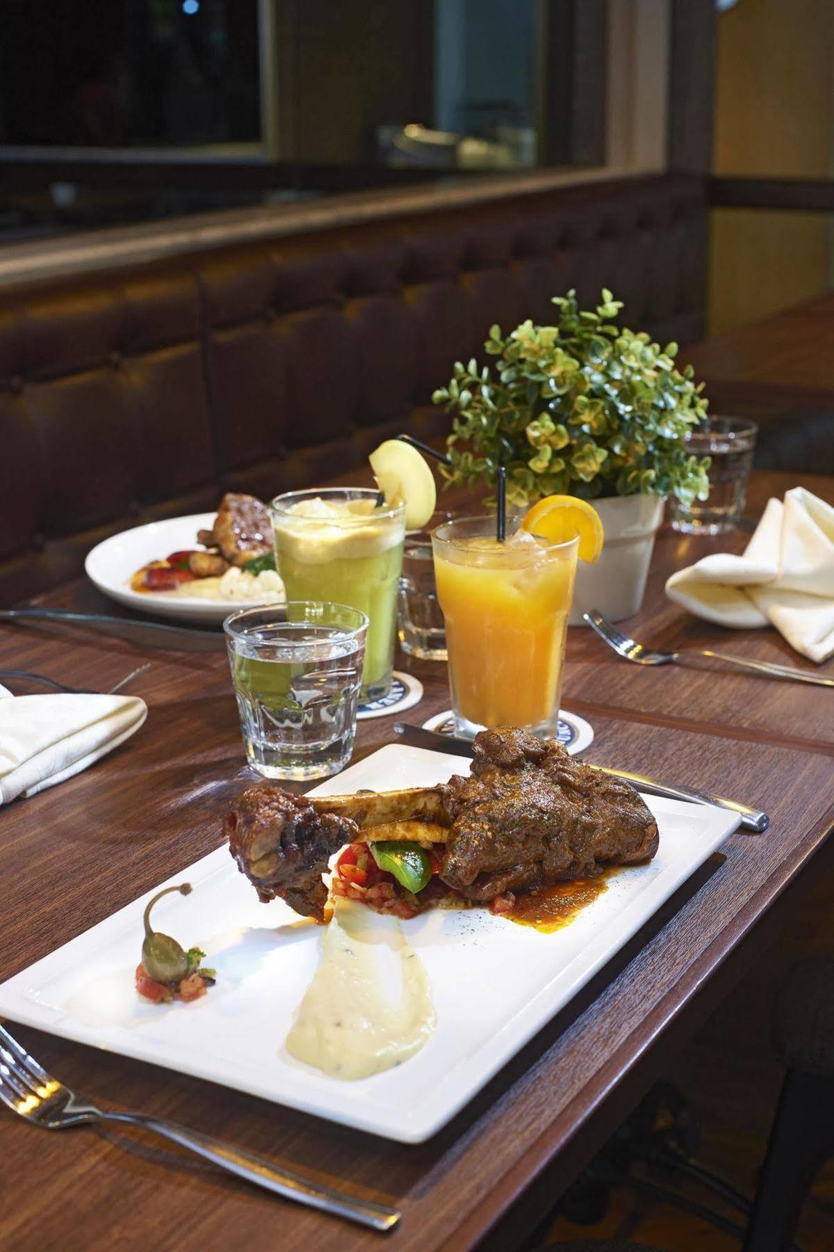 Kingwood Boutique Hotel Miri Bagian luar foto