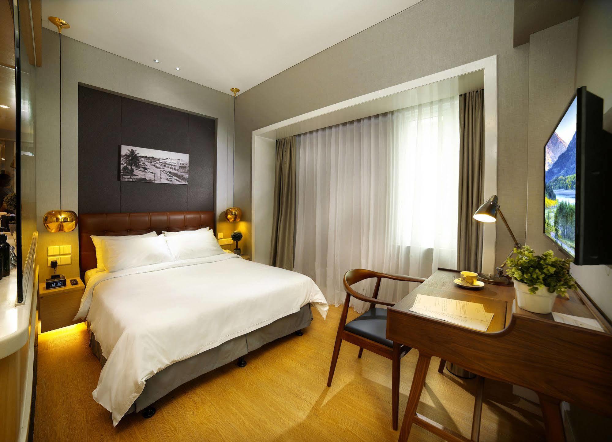 Kingwood Boutique Hotel Miri Bagian luar foto