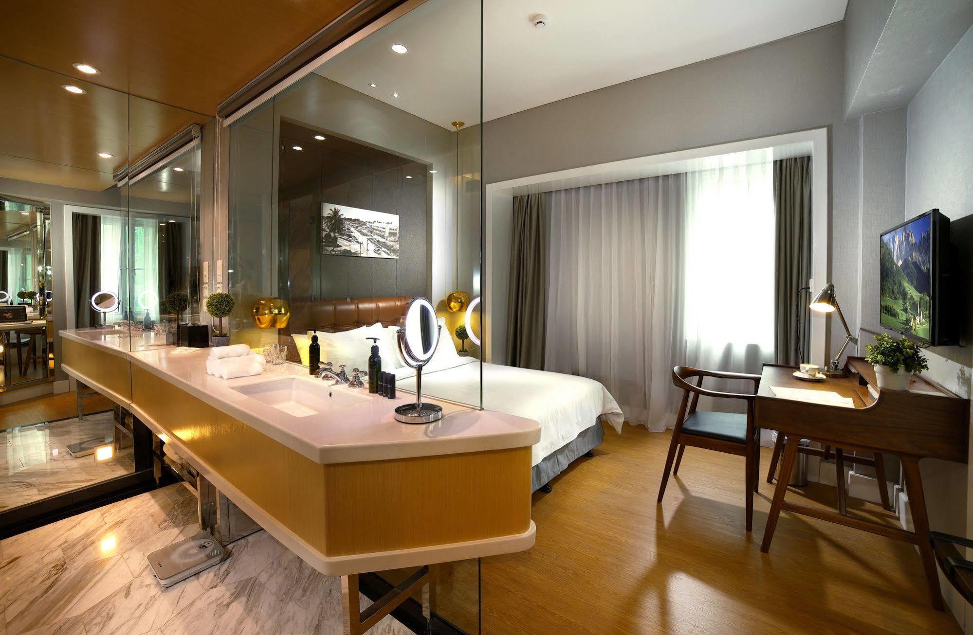 Kingwood Boutique Hotel Miri Bagian luar foto