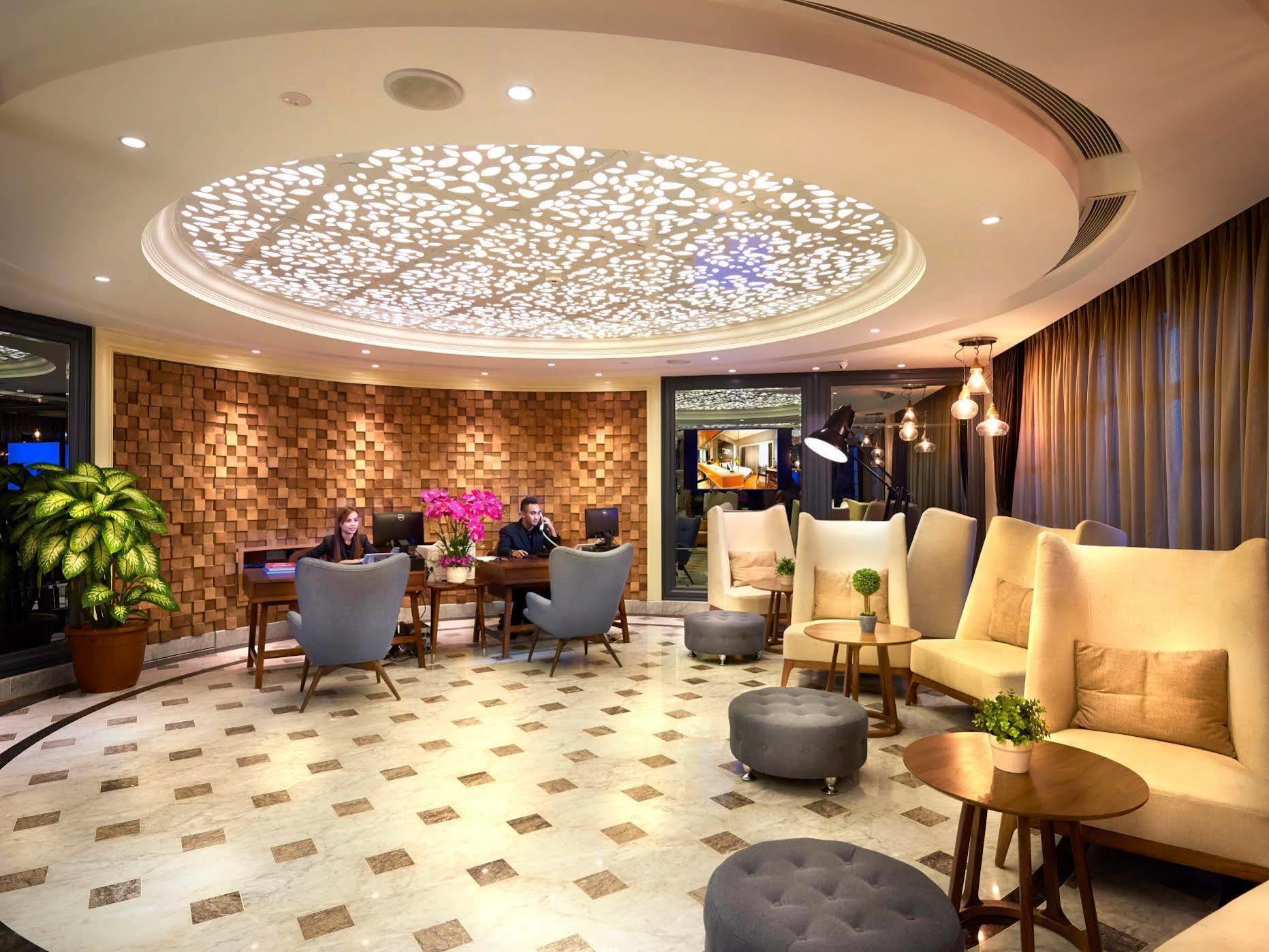 Kingwood Boutique Hotel Miri Bagian luar foto